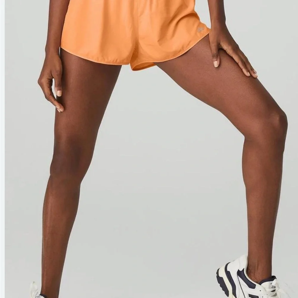 ALO Stride Short - Cantaloupe